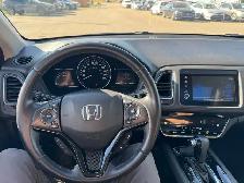 2020 Honda HR-V Touring : Very Well Serviced - Photo 12