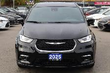 2025 Chrysler Pacifica Select FWD - Photo 2