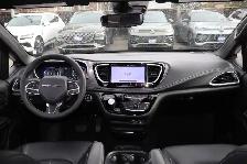 2025 Chrysler Pacifica Select FWD - Photo 11