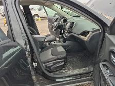 2016 Jeep Cherokee - Photo 26