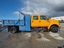 2010 Ford F650 - Photo 4