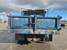 2010 Ford F650 - Photo 6