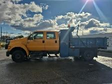 2010 Ford F650 - Photo 8