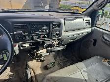 2010 Ford F650 - Photo 12