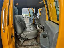 2010 Ford F650 - Photo 28