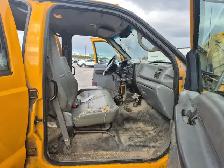 2010 Ford F650 - Photo 30