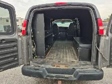 2009 Chevrolet Express - Photo 25