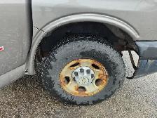 2009 Chevrolet Express - Photo 32