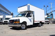 2025 GMC SAVANA 3500 CUBE 12 PIEDS   DECK / CAMION NEUF / 55 KM - Photo 2