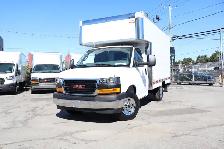 2025 GMC SAVANA 3500 CUBE 12 PIEDS   DECK / CAMION NEUF / 55 KM - Photo 3