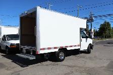 2025 GMC SAVANA 3500 CUBE 12 PIEDS   DECK / CAMION NEUF / 55 KM - Photo 10