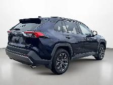 2023 Toyota RAV4 Hybrid Limited | HEATED & COOLED SEATS - Photo 6