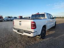 2022 Ram 1500 Crew Cab 4x4 - Photo 4