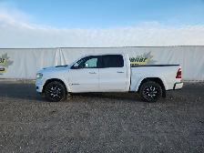 2022 Ram 1500 Crew Cab 4x4 - Photo 5
