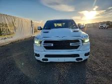 2022 Ram 1500 Crew Cab 4x4 - Photo 8