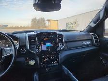 2022 Ram 1500 Crew Cab 4x4 - Photo 18
