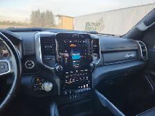 2022 Ram 1500 Crew Cab 4x4 - Photo 36