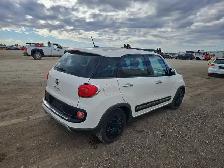 2015 FIAT 500L - Photo 4
