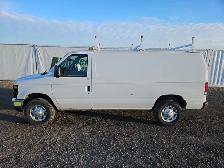 2014 Ford E-Series - Photo 5