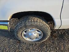 2014 Ford E-Series - Photo 9