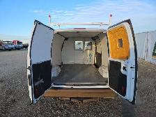 2014 Ford E-Series - Photo 13