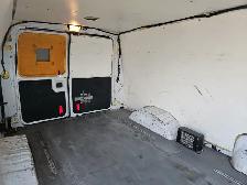 2014 Ford E-Series - Photo 15