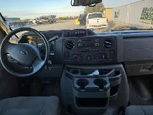 2014 Ford E-Series - Photo 18