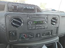 2014 Ford E-Series - Photo 20