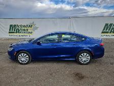 2015 Chrysler 200 - Photo 5