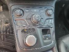 2015 Chrysler 200 - Photo 20