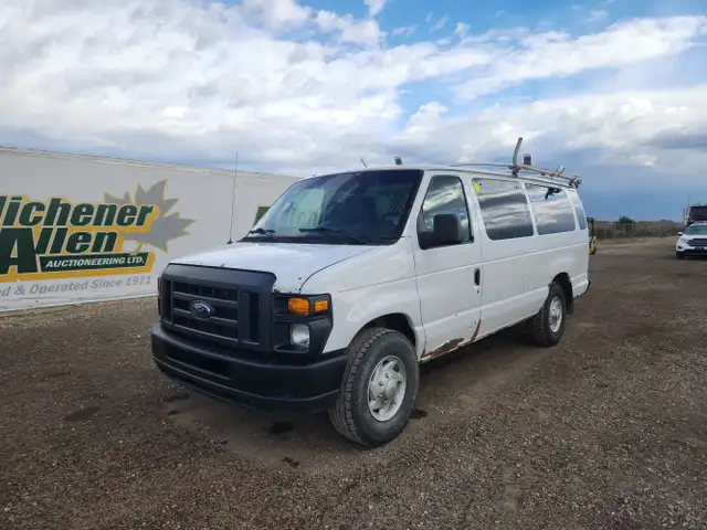2014 Ford E-350SD