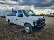 2014 Ford E-350SD - Photo 2