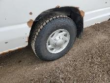 2014 Ford E-350SD - Photo 12