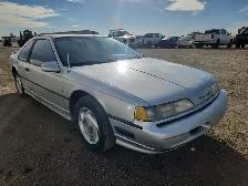 1992 Ford Thunderbird - Photo 2
