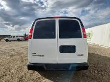 2011 GMC Savana - Photo 6