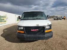 2011 GMC Savana - Photo 8