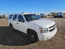 2013 Chevrolet Tahoe - Photo 2