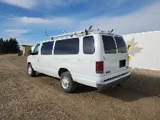 2003 Ford E-350 SD - Photo 3