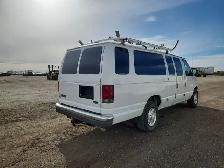 2003 Ford E-350 SD - Photo 4