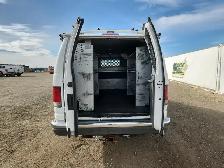 2003 Ford E-350 SD - Photo 14