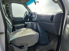 2003 Ford E-350 SD - Photo 18