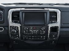 2015 Ram 1500 OUTDOORSMAN RUNNING BOARDS/ CREW CAB 4X4 - Photo 12