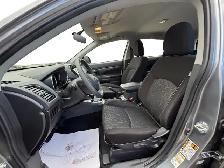 2025 Mitsubishi RVR ES - Photo 12