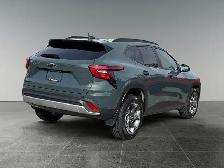 2025 Chevrolet Trax LT - Photo 7