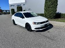 2014 Volkswagen Jetta 5-Speed Manual A/C !