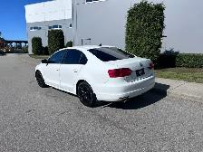 2014 Volkswagen Jetta 5-Speed Manual A/C ! - Photo 3