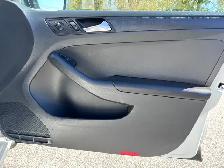 2014 Volkswagen Jetta 5-Speed Manual A/C ! - Photo 7