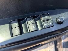 2015 Toyota Highlander XLE AWD 4dr - Photo 9
