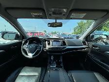 2015 Toyota Highlander XLE AWD 4dr - Photo 31