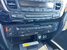 2022 Honda Pilot Touring 8-Passenger | 1 Owner | No Accidents - Photo 16